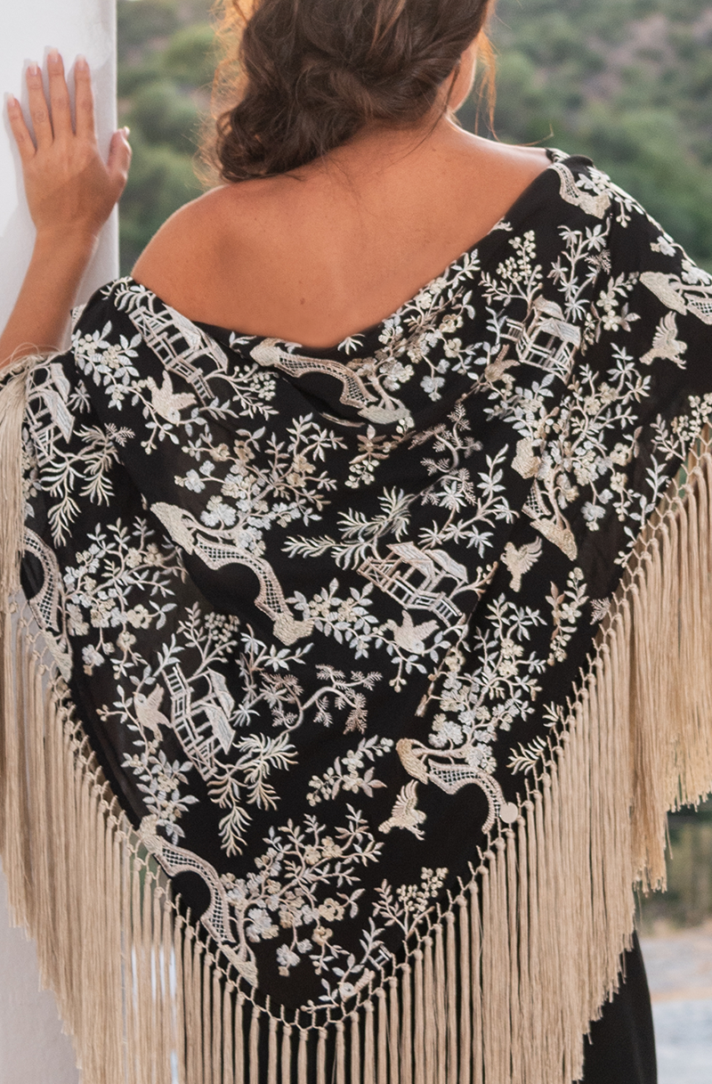 Mantón Fandango | Negro y beis